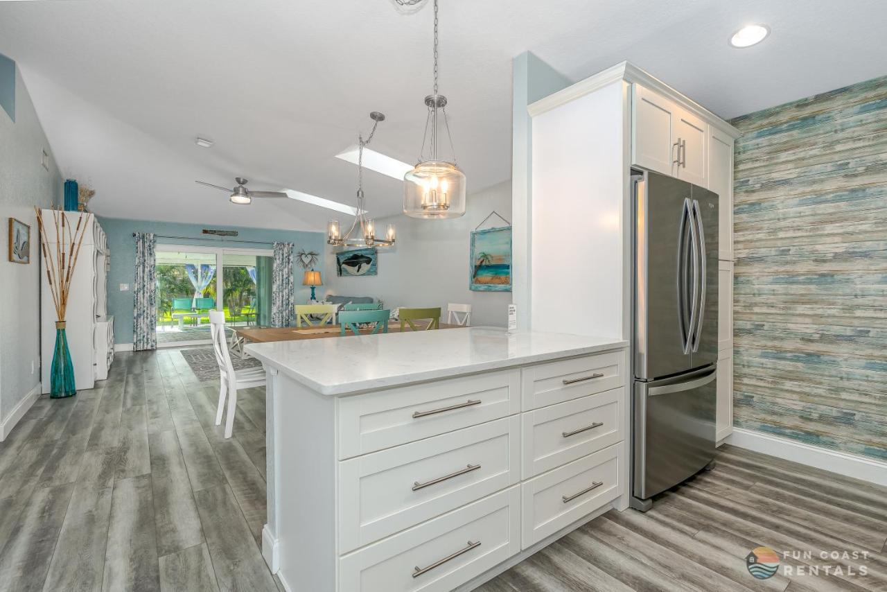 Dog Friendly Home Wprivate Fenced Yard, Garage & Fire Pit Steps To The Beach! New Smyrna Beach Exterior foto